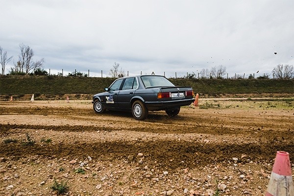 BMW 320I